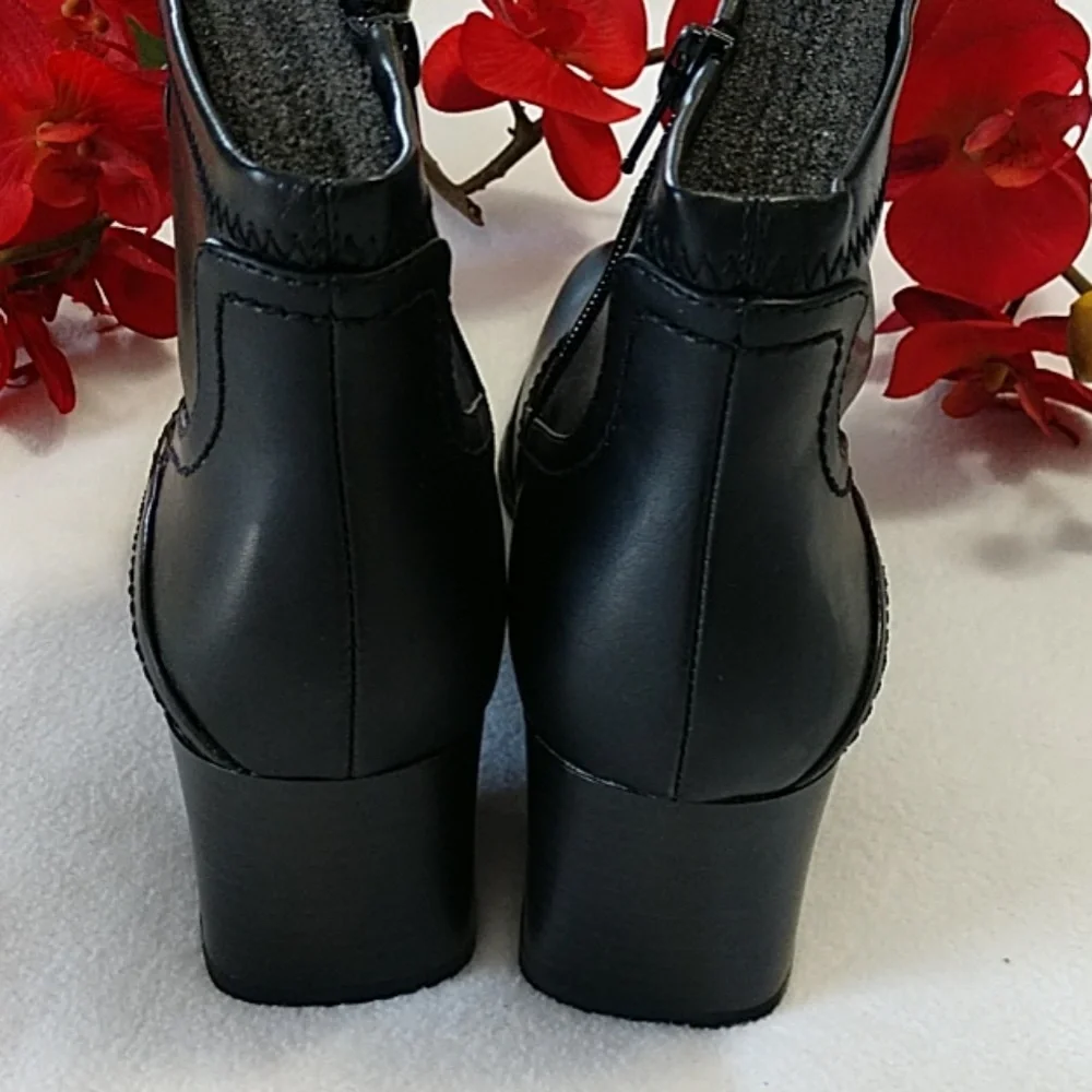 NEW Women's Ankle Boots Booties 2.5